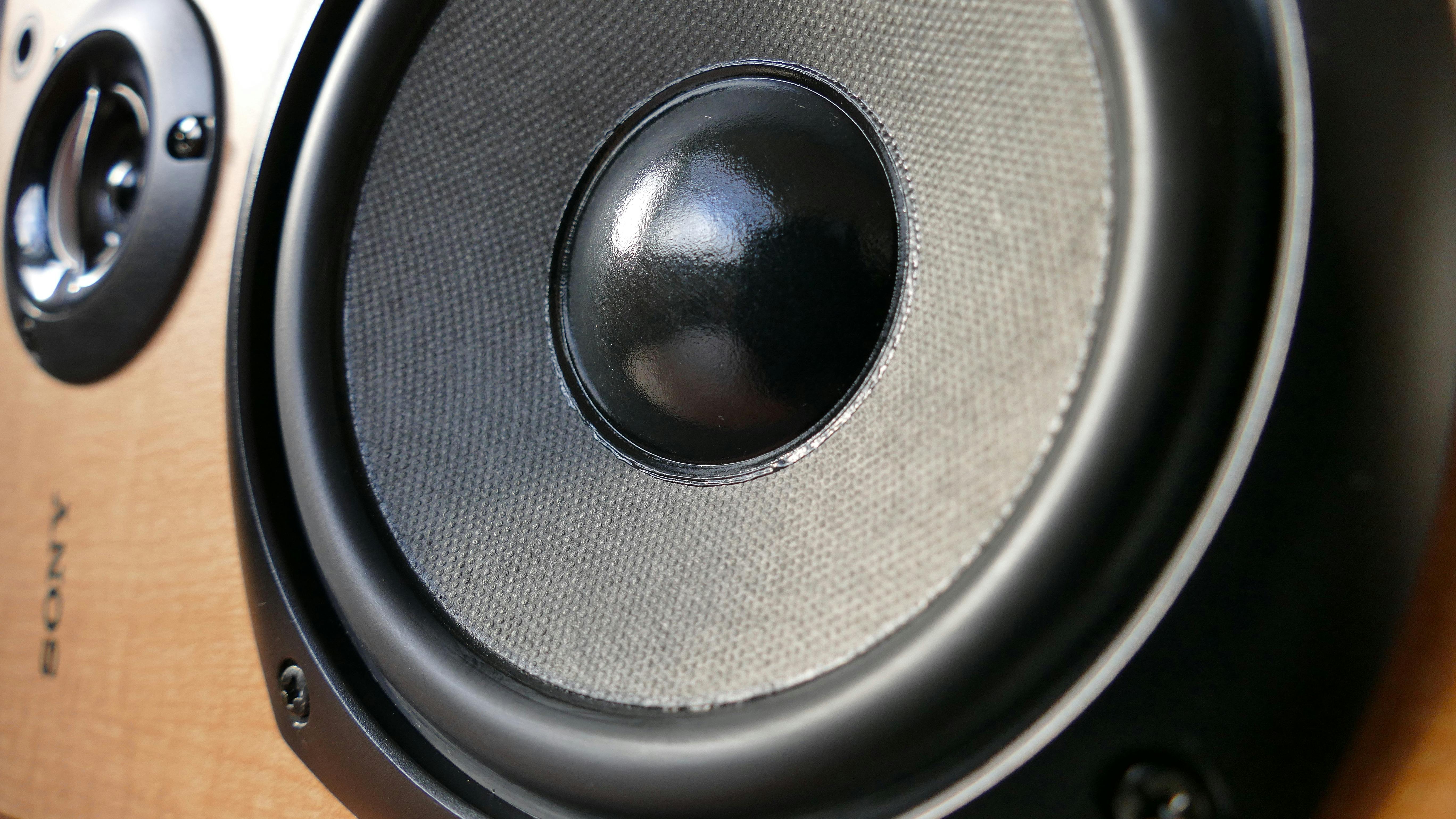 Fluents.ai | Automate Bookings: Eliminate Hold-Music Tax with Fluents.ai